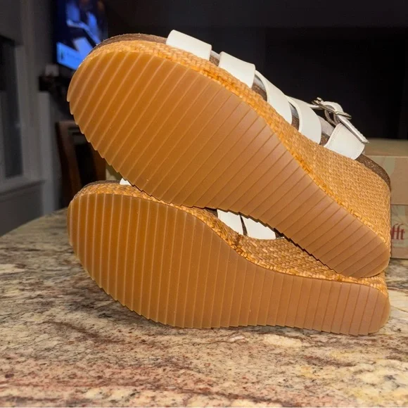 Sofft Women's White Wedge Sandals NIB - Picture 9 of 11